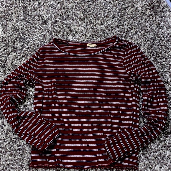 Garage cropped long sleeve!! - Picture 1 of 1